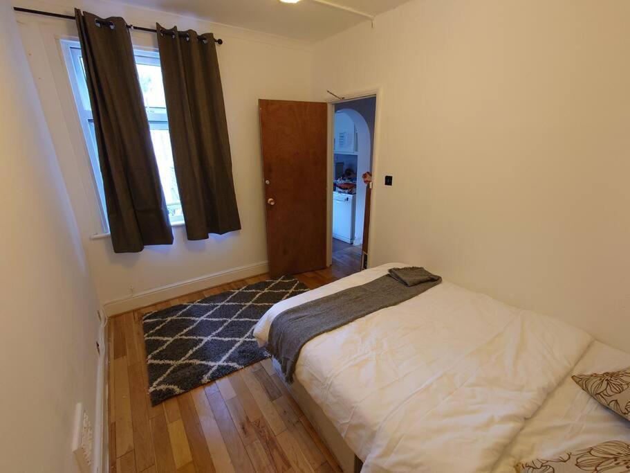 Edwardian 4 Bedrooms With 4 Bathrooms Townhouse, Next To Underground, Accommodates 10 People ลอนดอน ภายนอก รูปภาพ