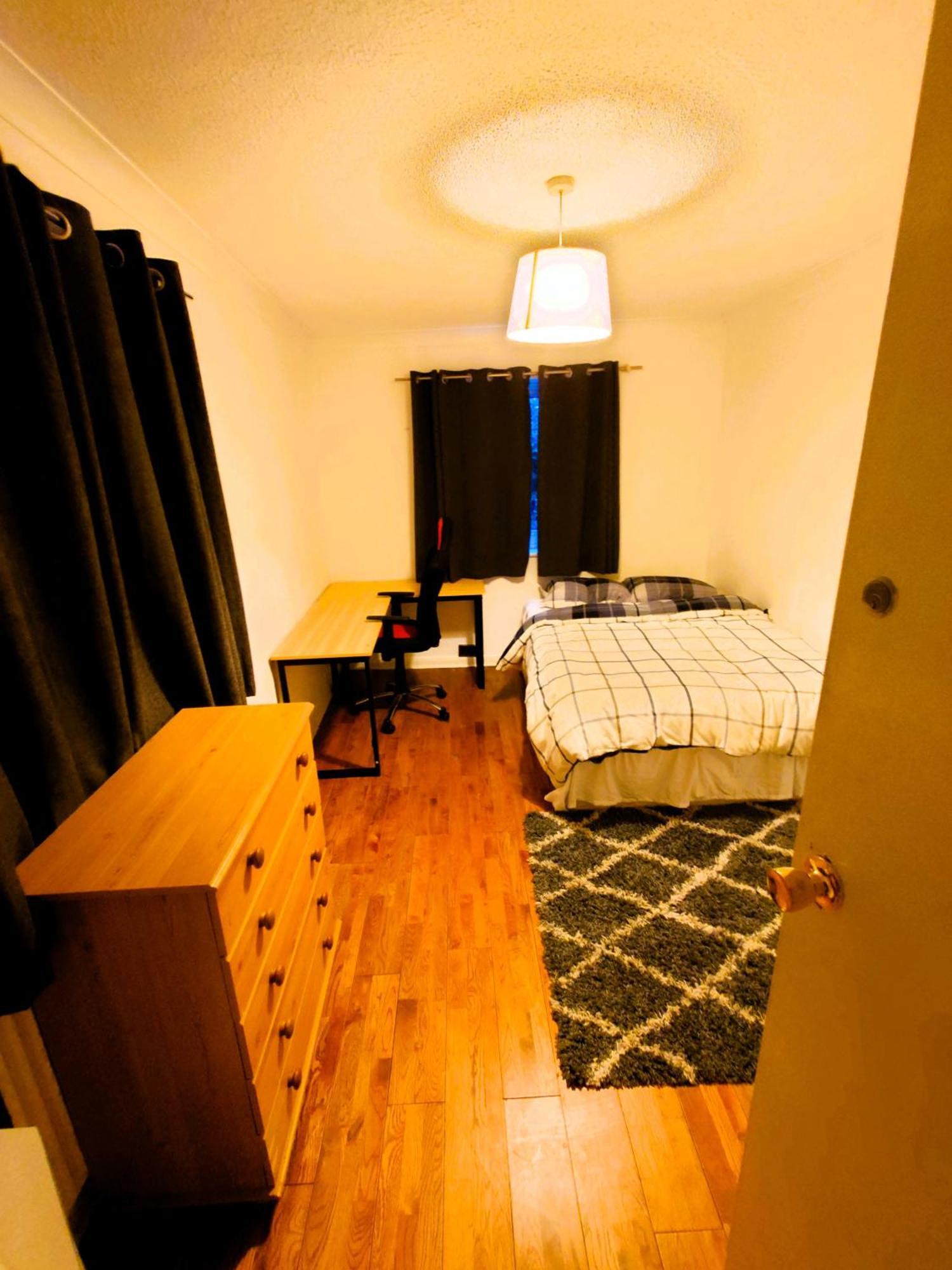 Edwardian 4 Bedrooms With 4 Bathrooms Townhouse, Next To Underground, Accommodates 10 People ลอนดอน ภายนอก รูปภาพ